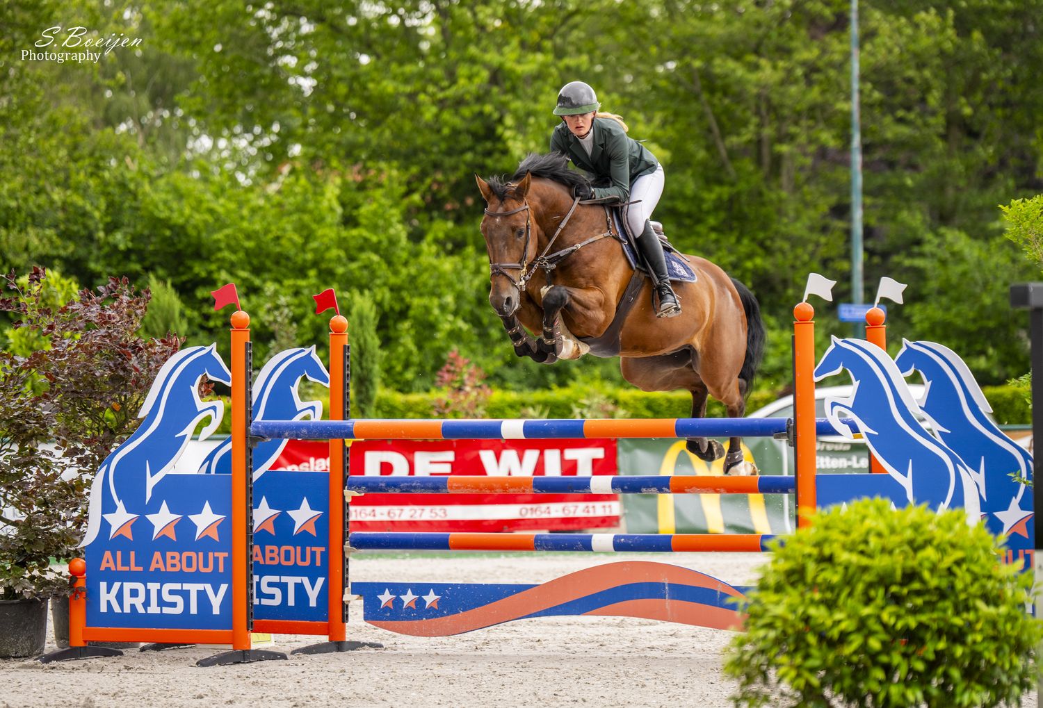 Lucy Groenen geeft een springles
